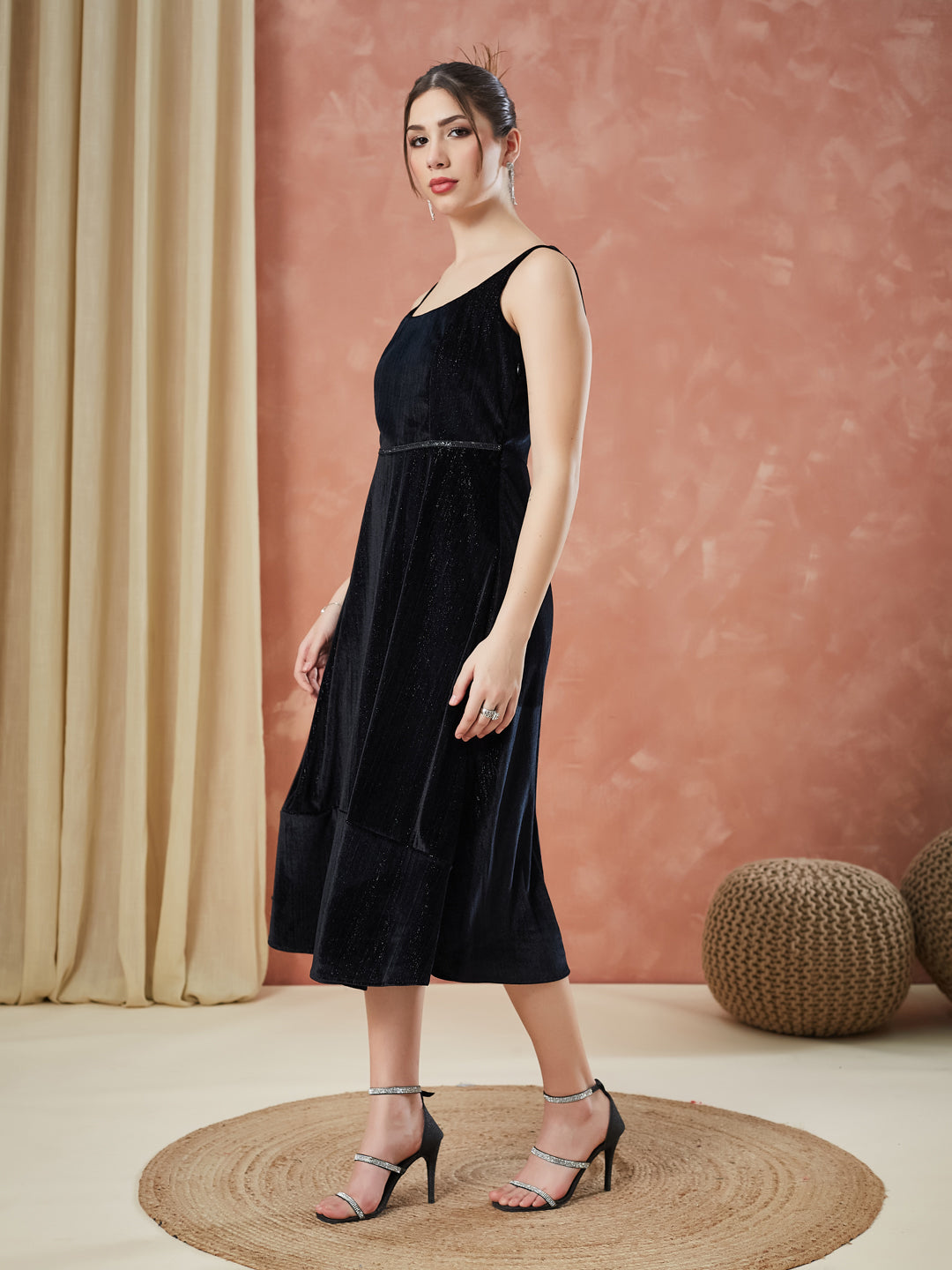 Latin Quarters Women's Black Sleeveless Solid Square Neck Evening Dress