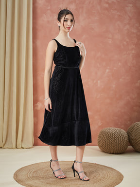 Latin Quarters Women's Black Sleeveless Solid Square Neck Evening Dress