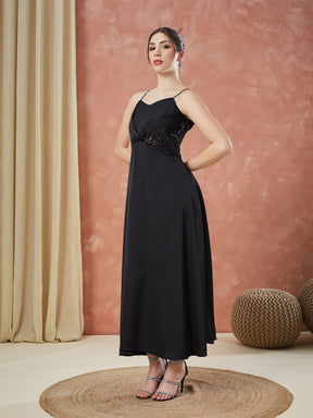 Latin Quarters Women's Black Strap Sleeves Solid Sweatheart Neck Party Dress