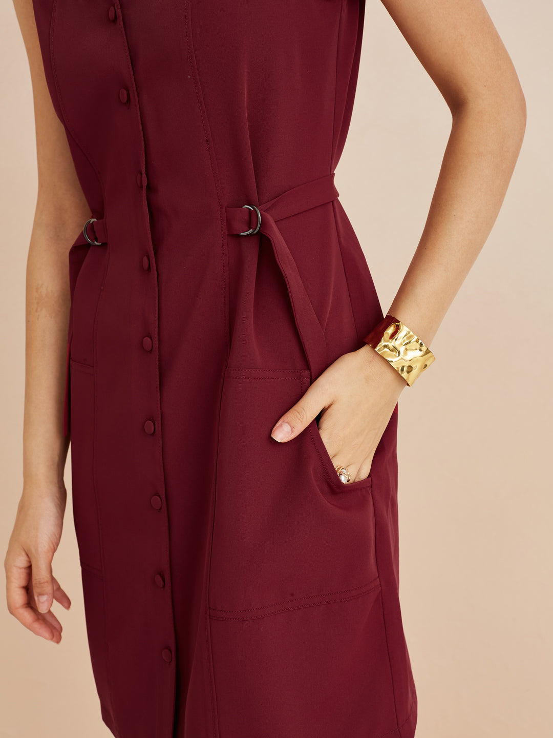 Latin Quarters Women'S Maroon Collar Neck Sleeveless Solid Casual Shirt Dress