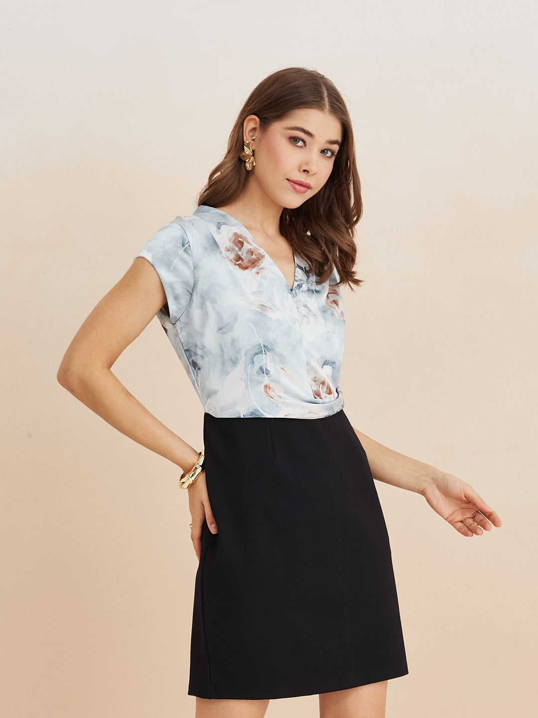 Latin Quarters Women'S Grey V-Neck Cap Sleeves Printed Casual Bodycon Dress