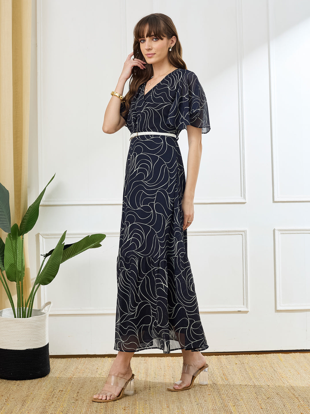 Latin Quarters Women's Blue Half Sleeves V-Neck Casual Printed Dress