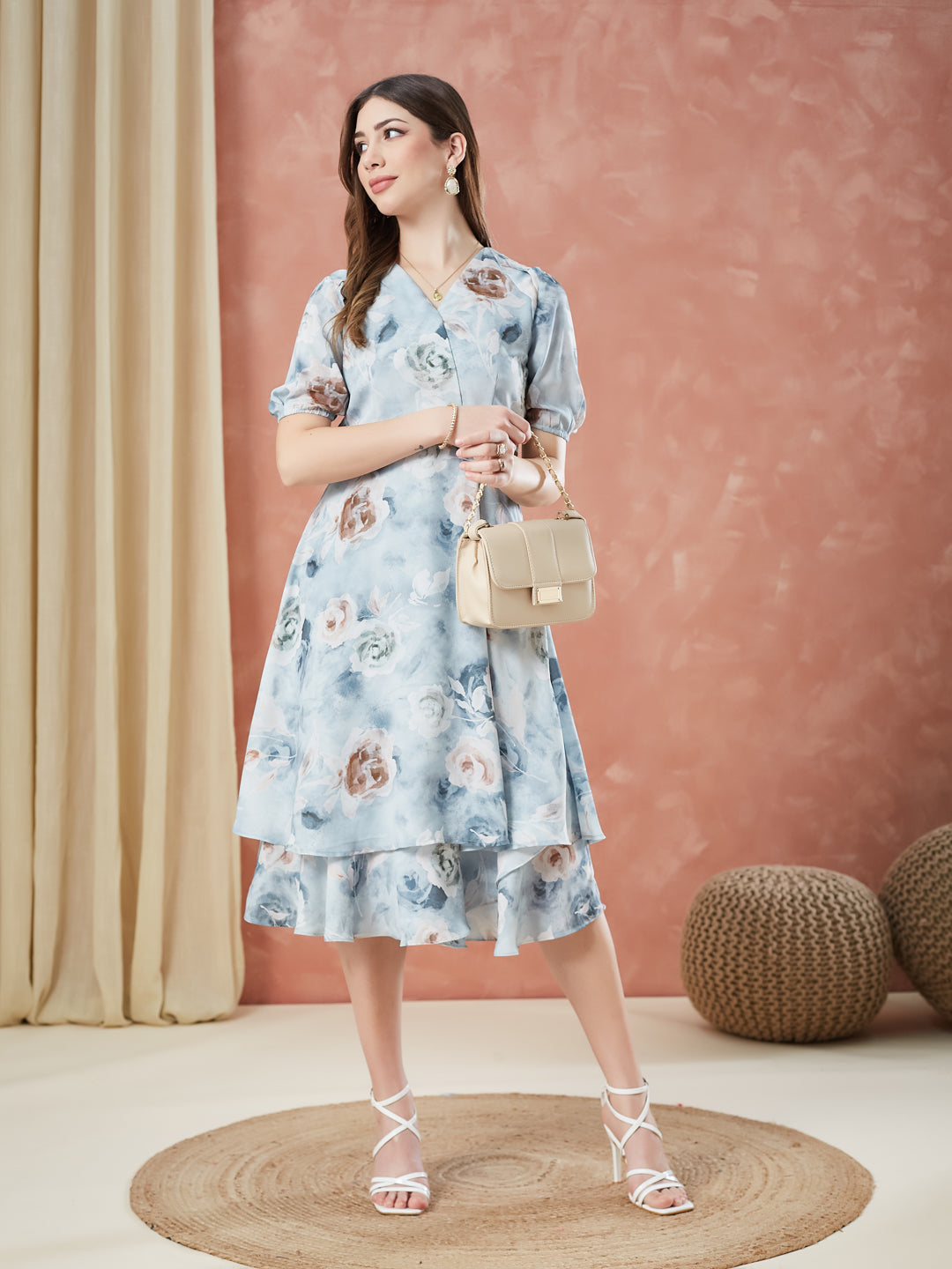 Latin Quarters Women's Grey Half Sleeves Printed V-Neck Casual Dress