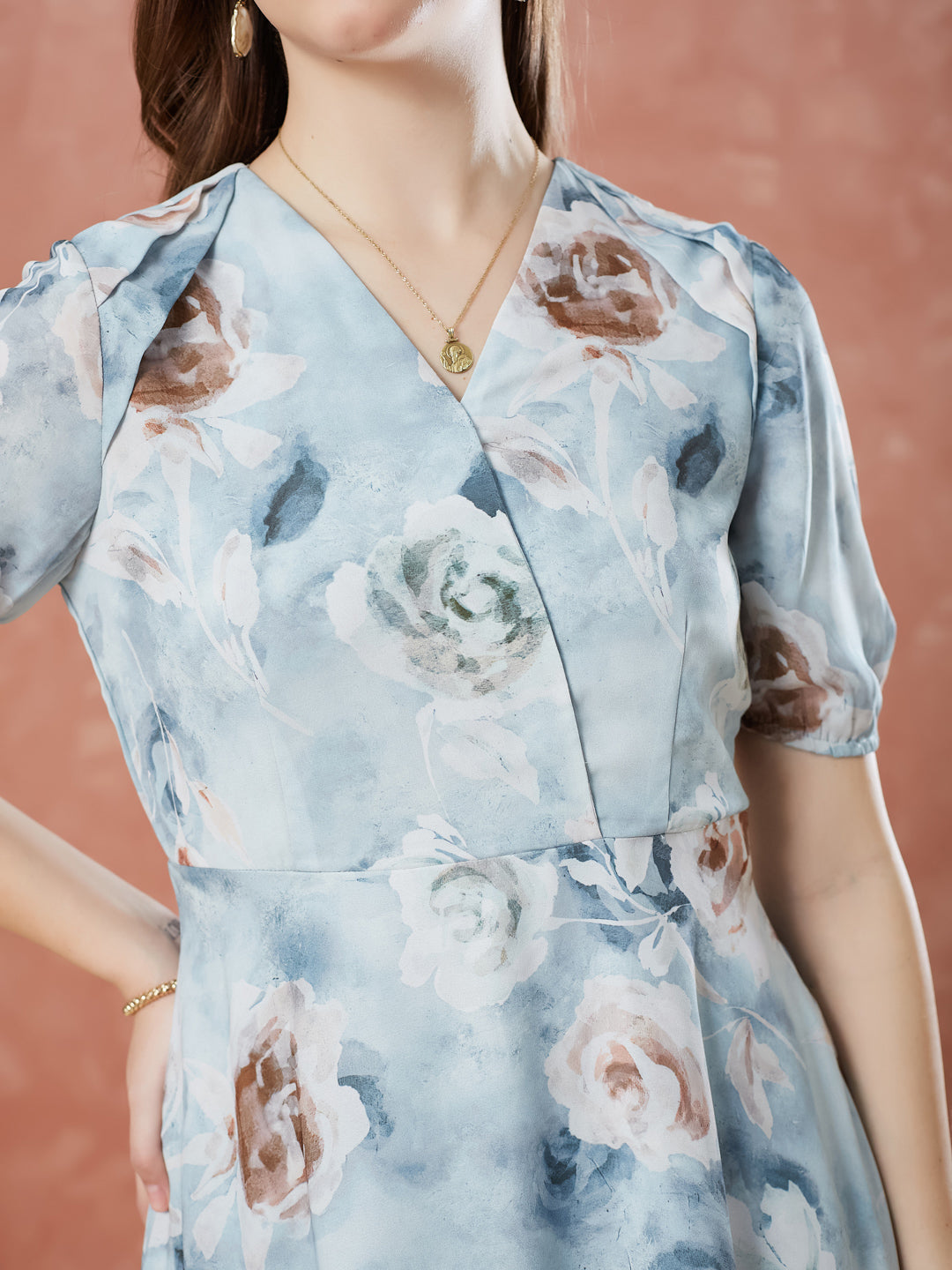 Latin Quarters Women's Grey Half Sleeves Printed V-Neck Casual Dress