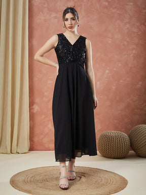 Latin Quarters Women's Black Sleeveless Sequin V-Neck Evening Dress