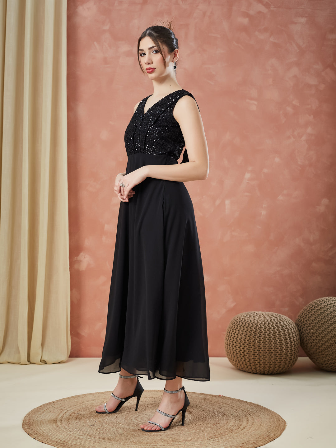 Latin Quarters Women's Black Sleeveless Sequin V-Neck Evening Dress