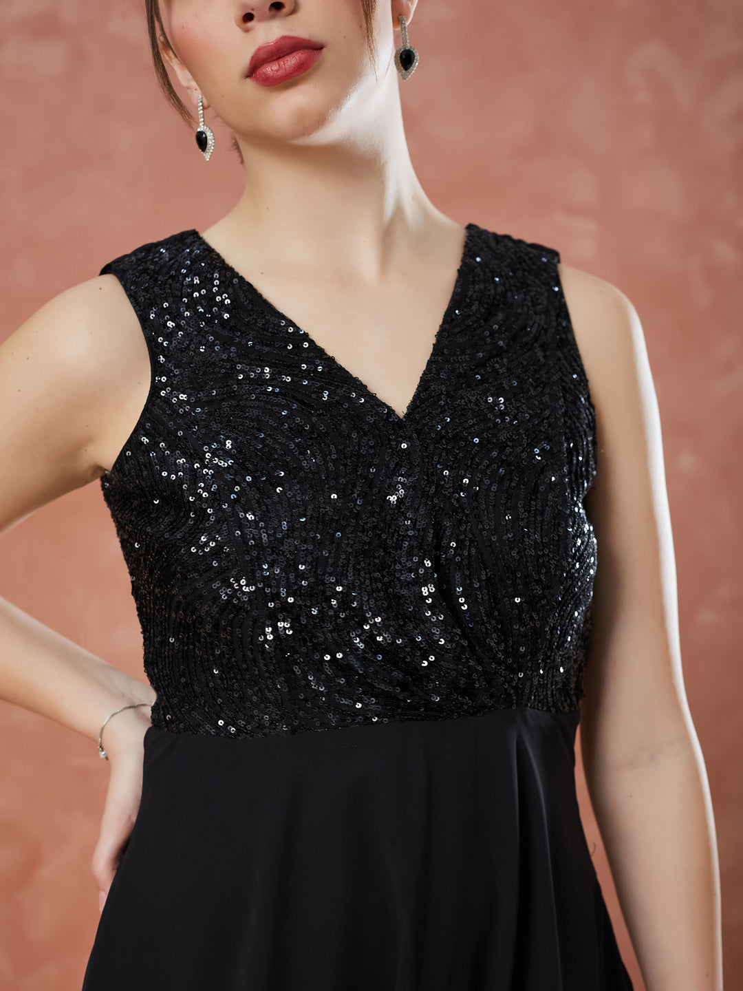 Latin Quarters Women's Black Sleeveless Sequin V-Neck Evening Dress