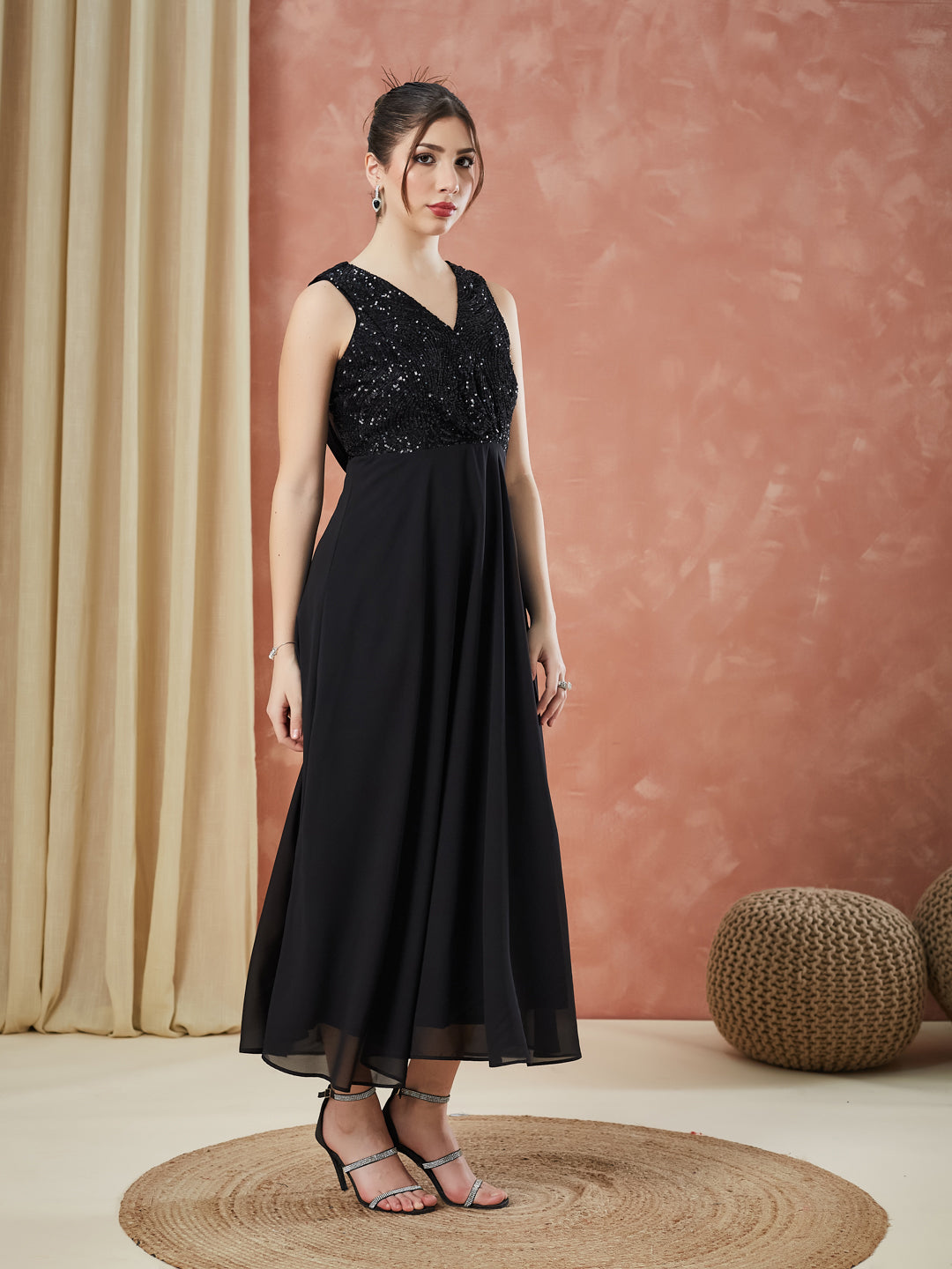 Latin Quarters Women's Black Sleeveless Sequin V-Neck Evening Dress