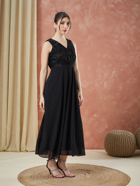 Latin Quarters Women's Black Sleeveless Sequin V-Neck Evening Dress