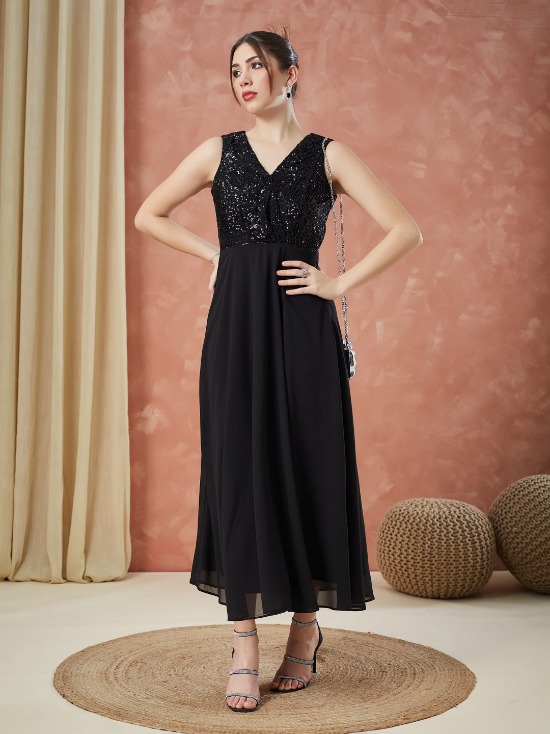 Latin Quarters Women's Black Sleeveless Sequin V-Neck Evening Dress