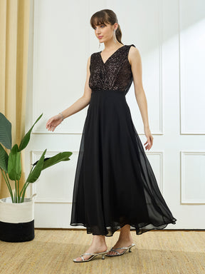 Latin Quarters Women's Black Sleeveless V-Neck Party Embellished Dress