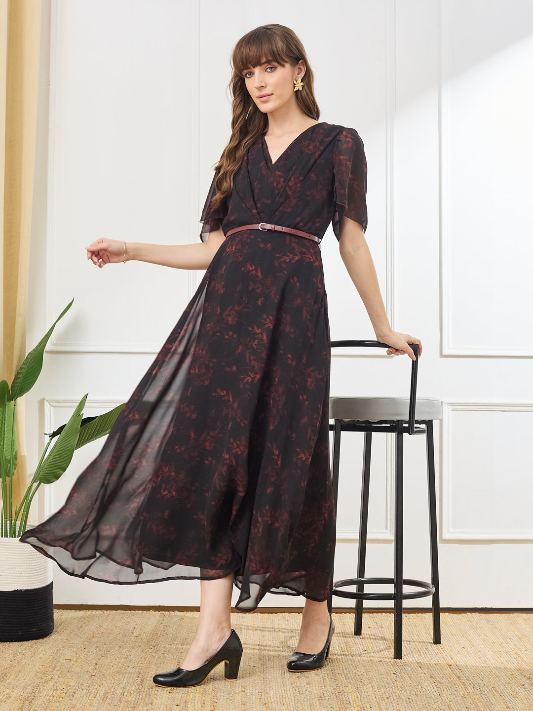 Latin Quarters Women's Black Printed V-Neck Half Sleeve Casual A-Line Dress
