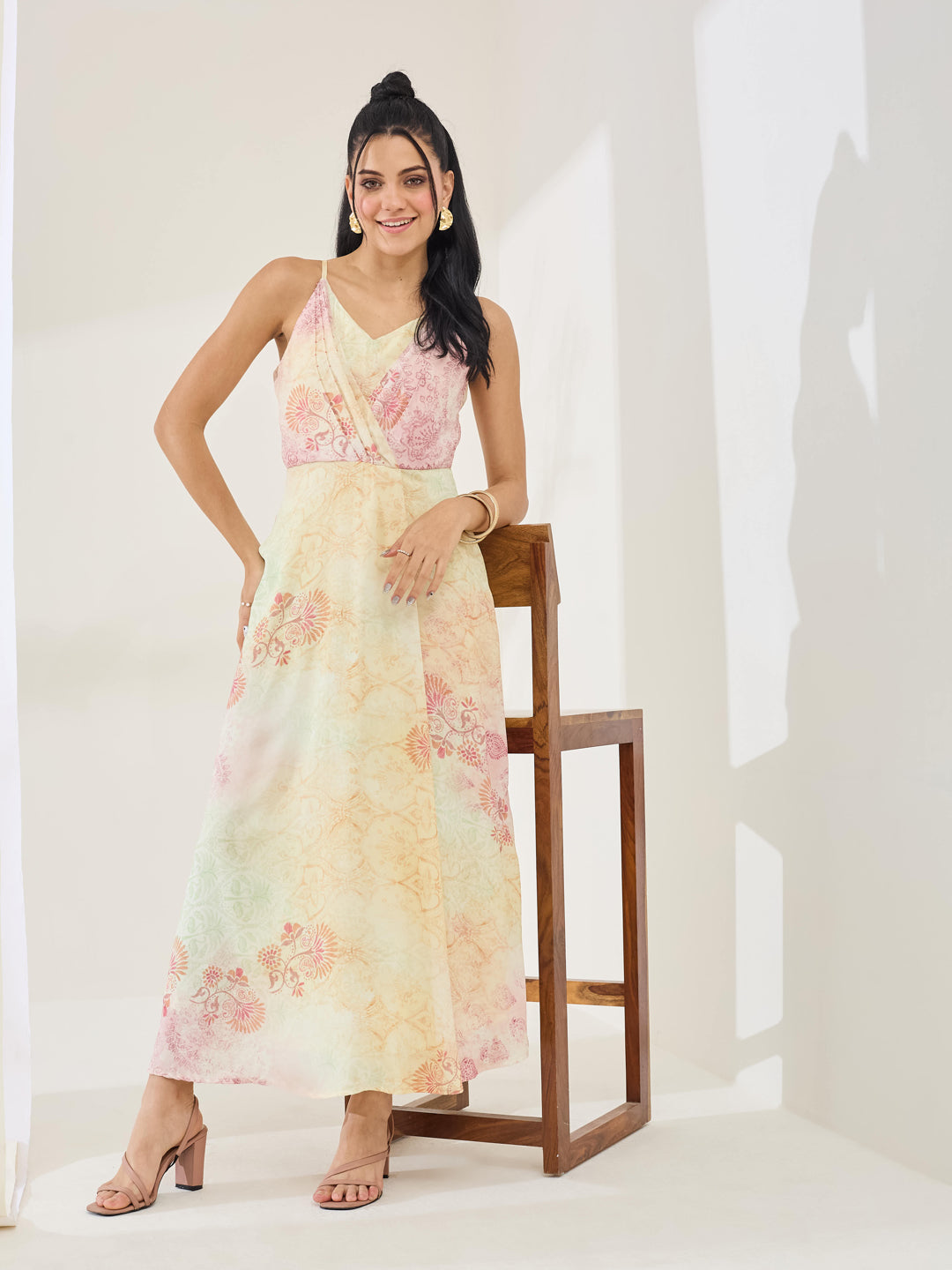 Latin Quarters Women's Yellow Printed Strappy V-Neck Casual A-Line Dress