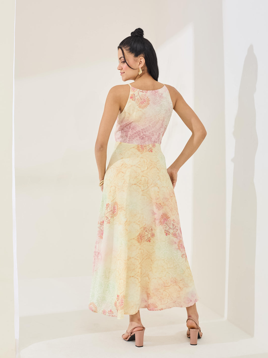 Latin Quarters Women's Yellow Printed Strappy V-Neck Casual A-Line Dress