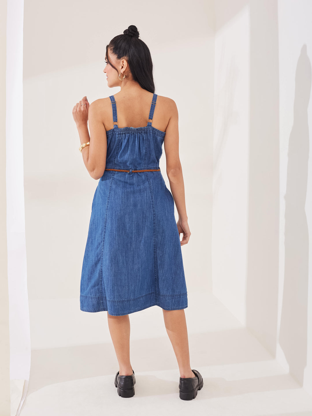 Latin Quarters Women's Blue Solid Strappy Square Neck Casual Shirt Dress