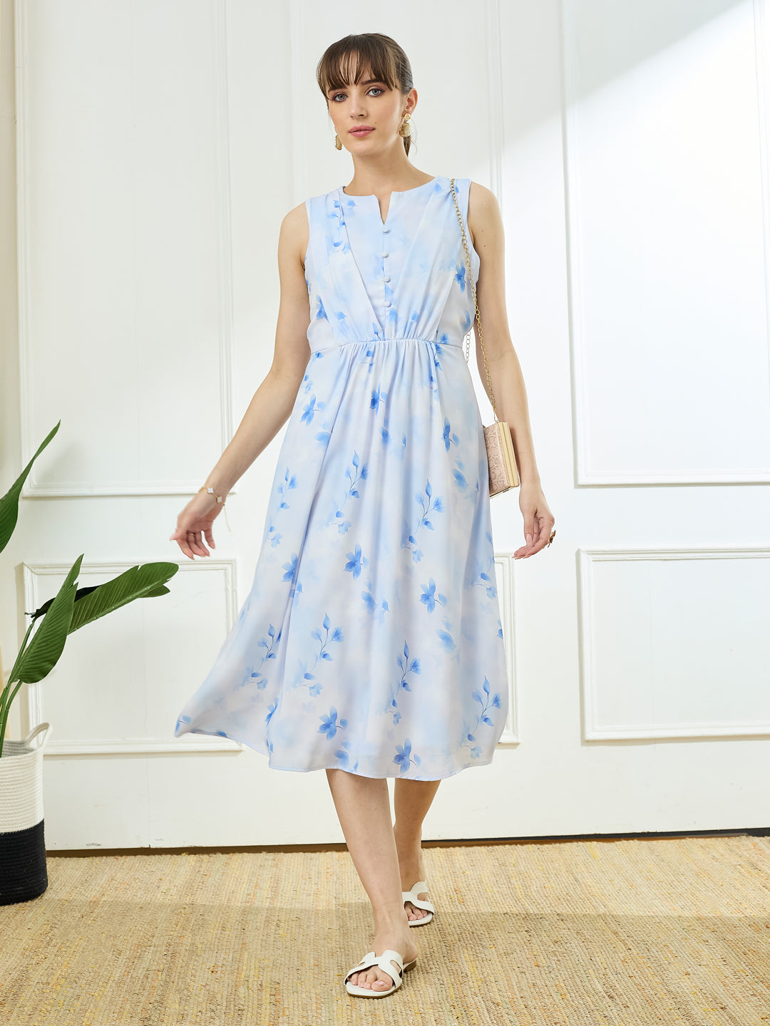 Latin Quarters Women's Blue Sleeveless Round Neck Casual Printed Dress