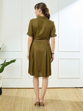 Latin Quarters Women's Green Half Sleeves Collar Neck Casual Solid Dress