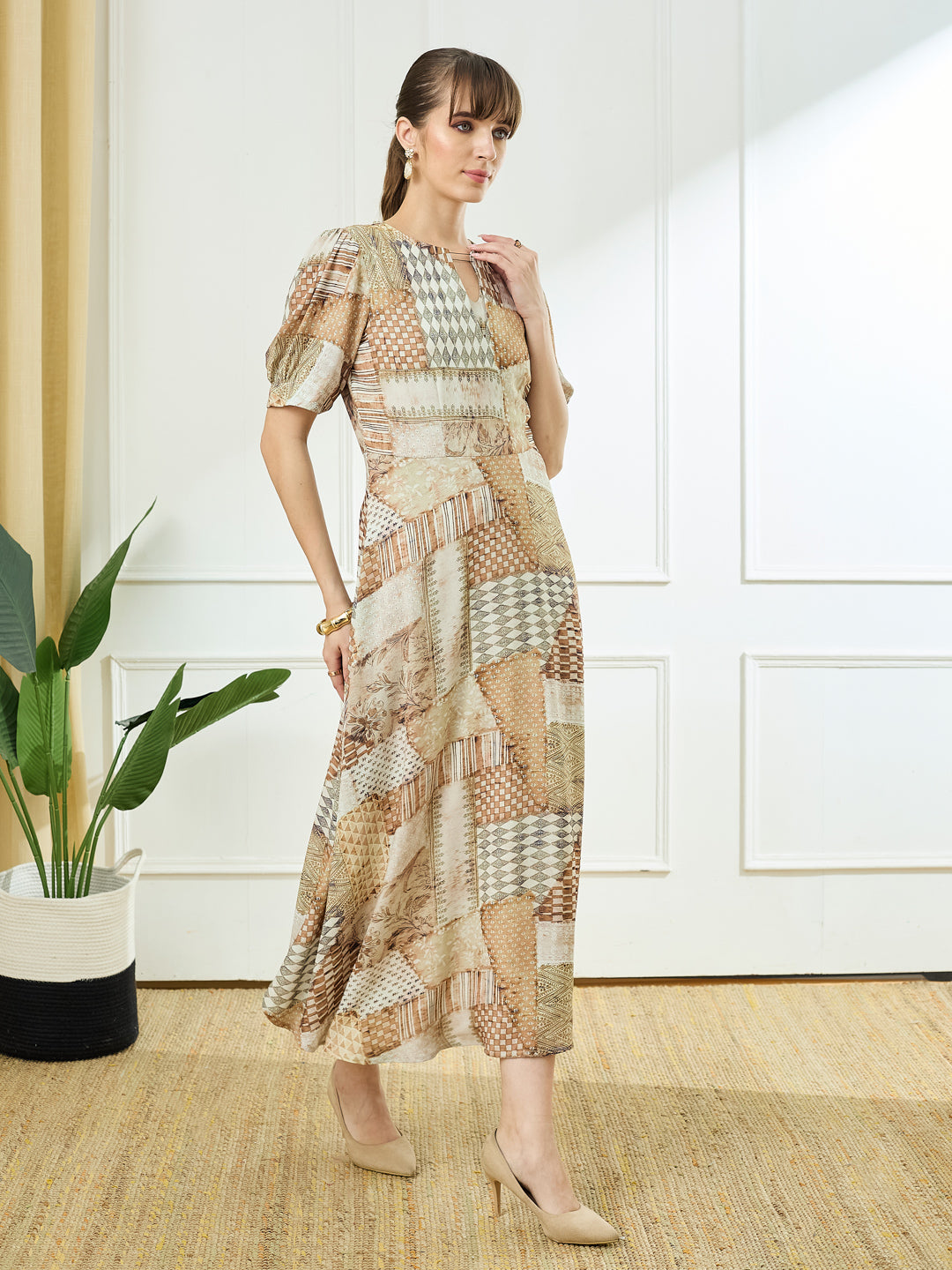 Latin Quarters Women's Beige Half Sleeves Round Neck Casual Printed Dress
