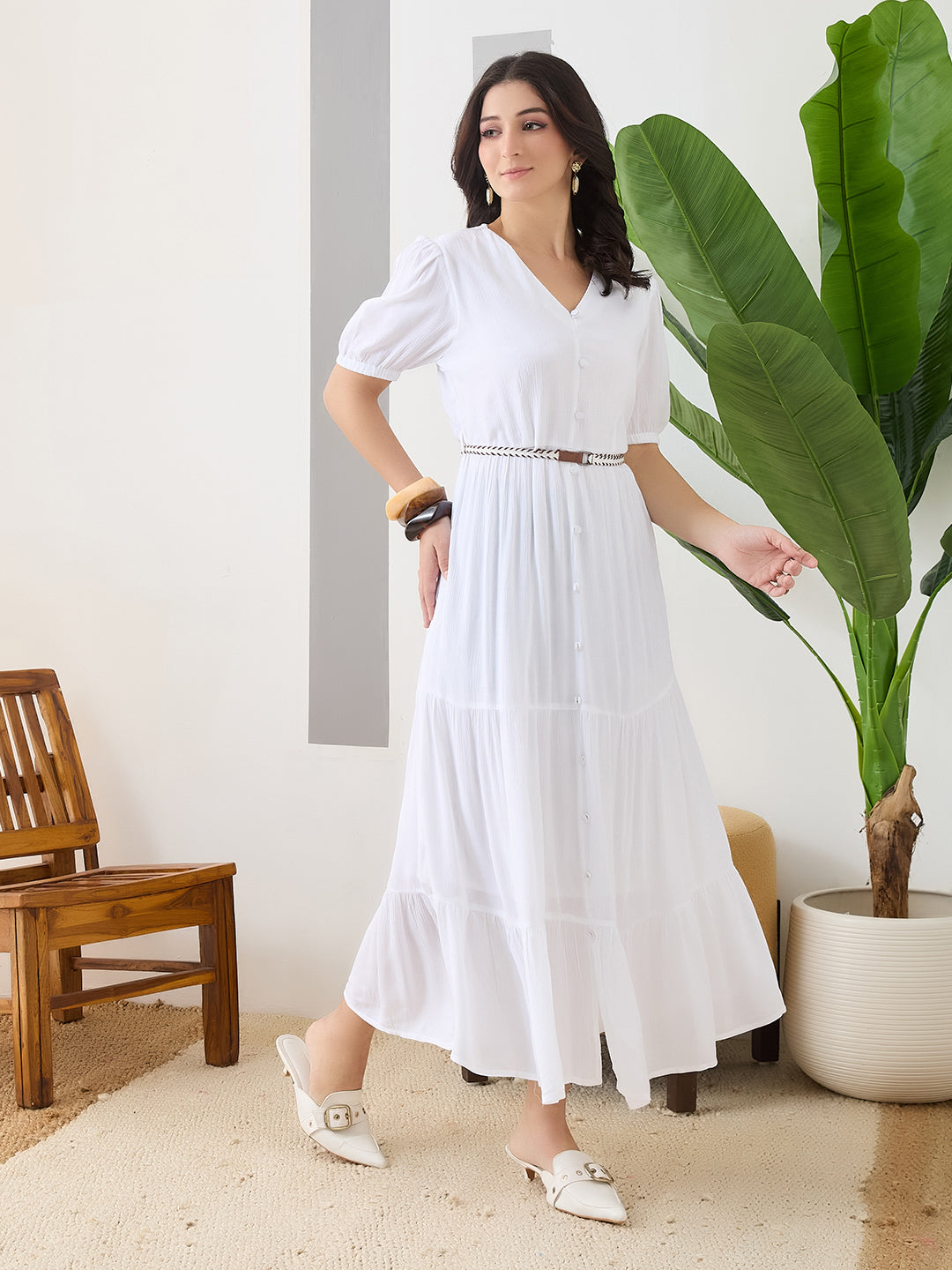 Latin Quarters Women White Solid Midi Half Sleeves V-Neck Casual Dress