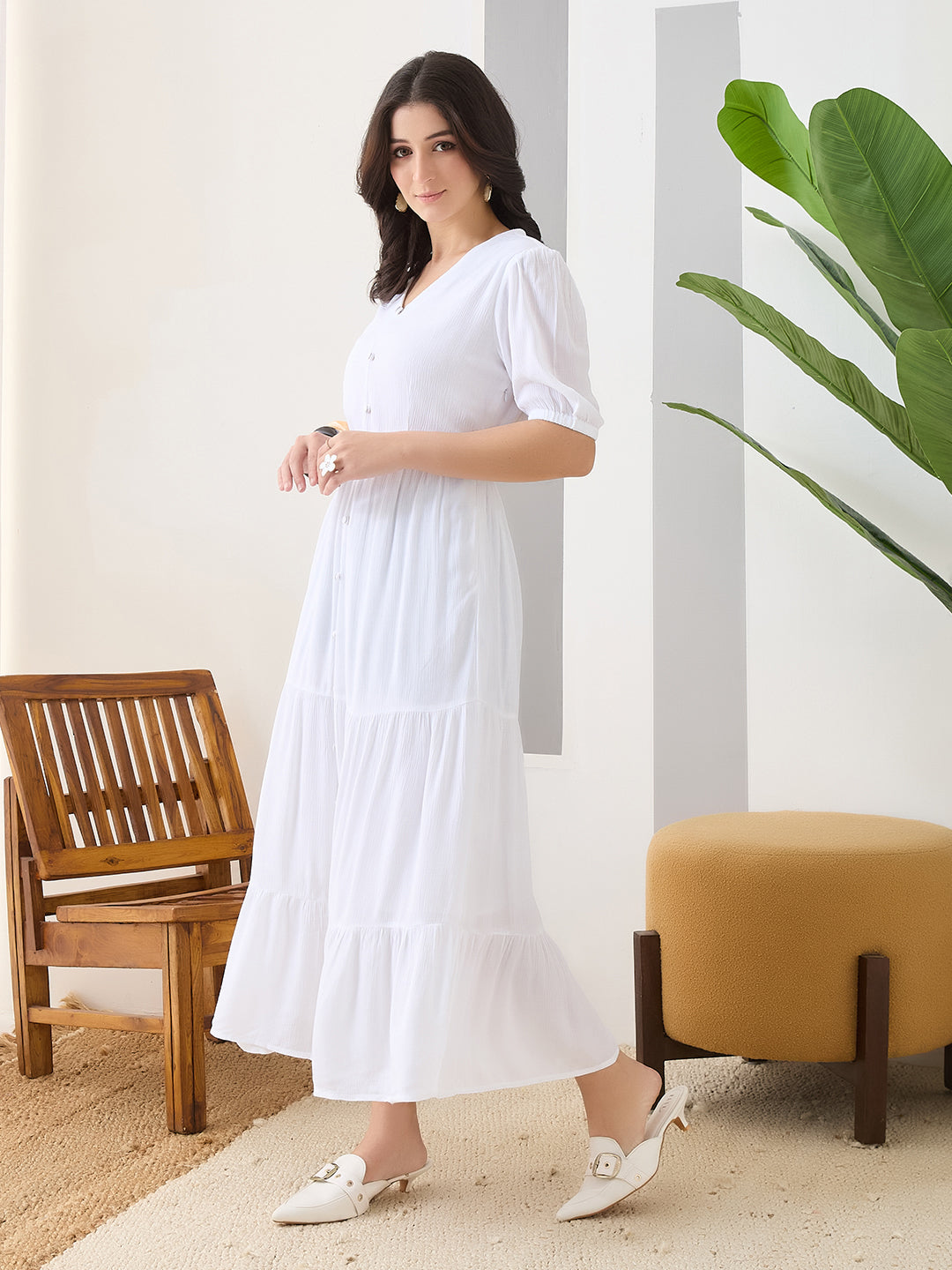 Latin Quarters Women White Solid Midi Half Sleeves V-Neck Casual Dress