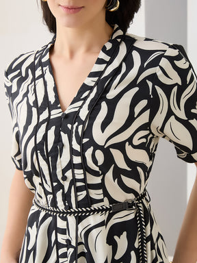 Latin Quarters Women Black Half Sleeves V-Neck Printed Casual Dress