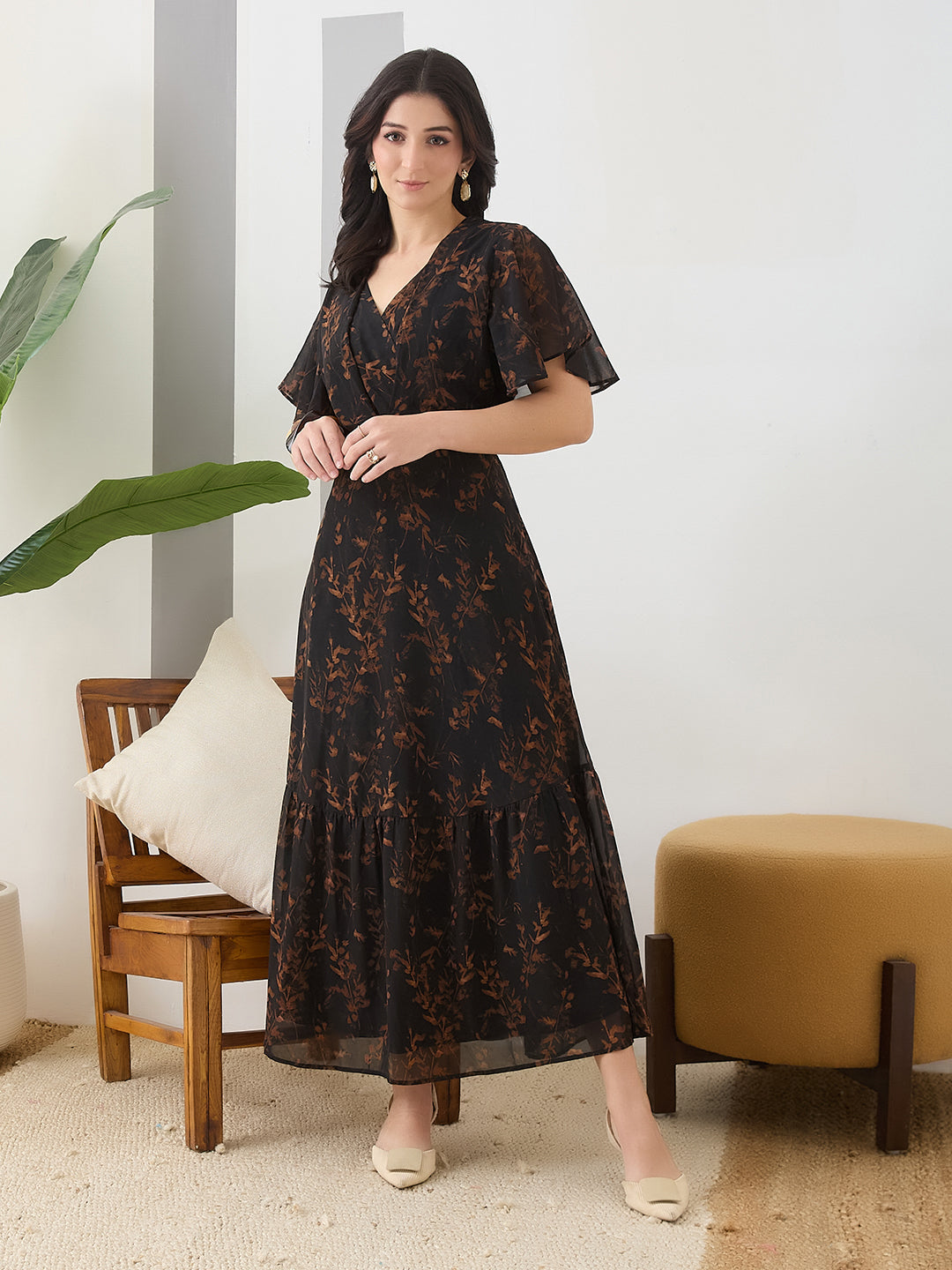 Latin Quarters Women Black Printed Maxi Half Sleeves V-Neck Casual Dress