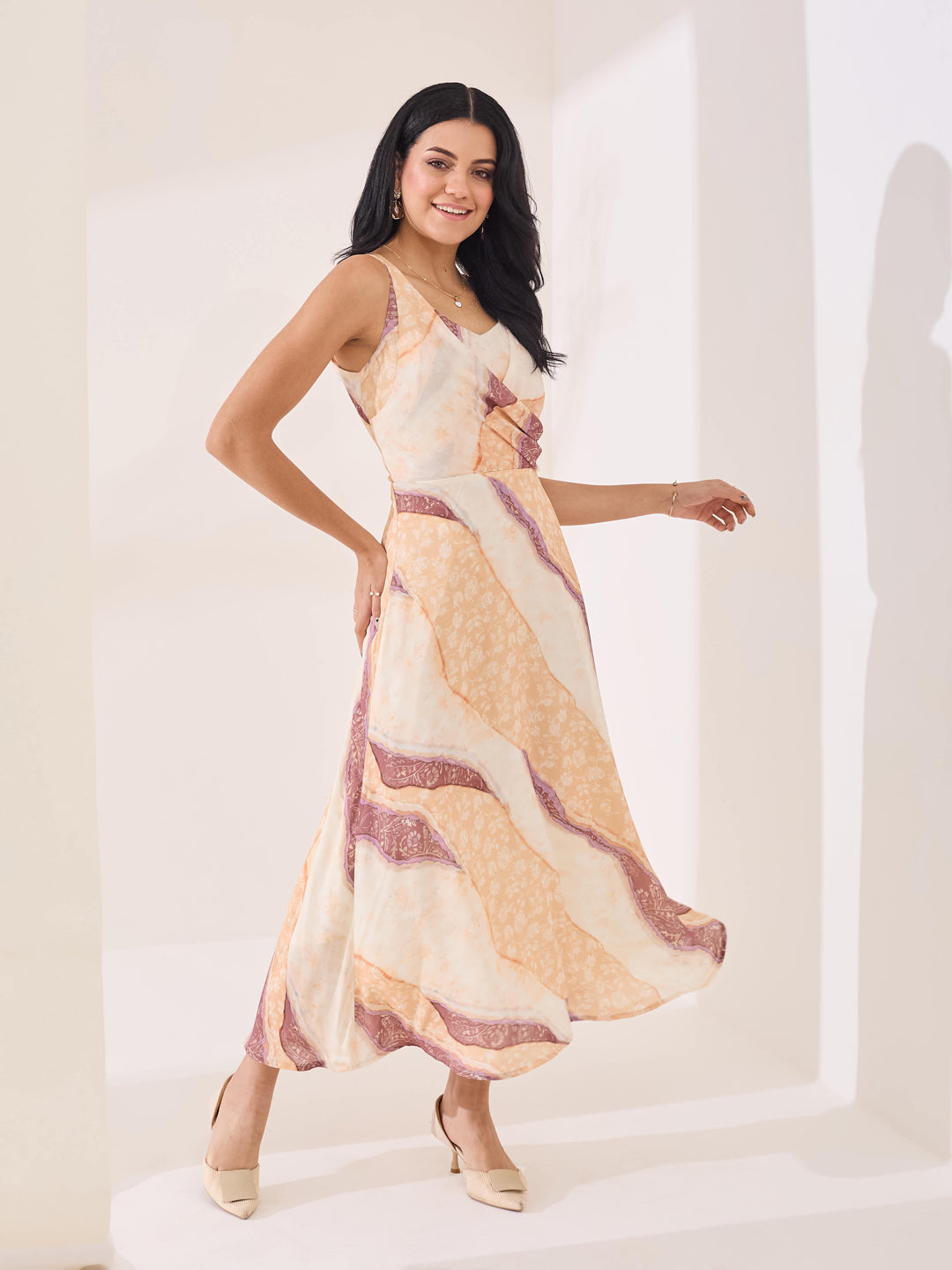 Latin Quarters Women's Yellow Printed Strappy V-Neck Casual A-Line Dress