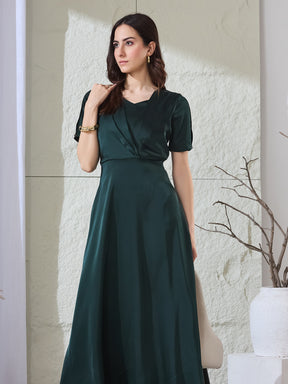 Latin Quarters Women's Green Solid Half Sleeves V-Neck Party A-Line Dress