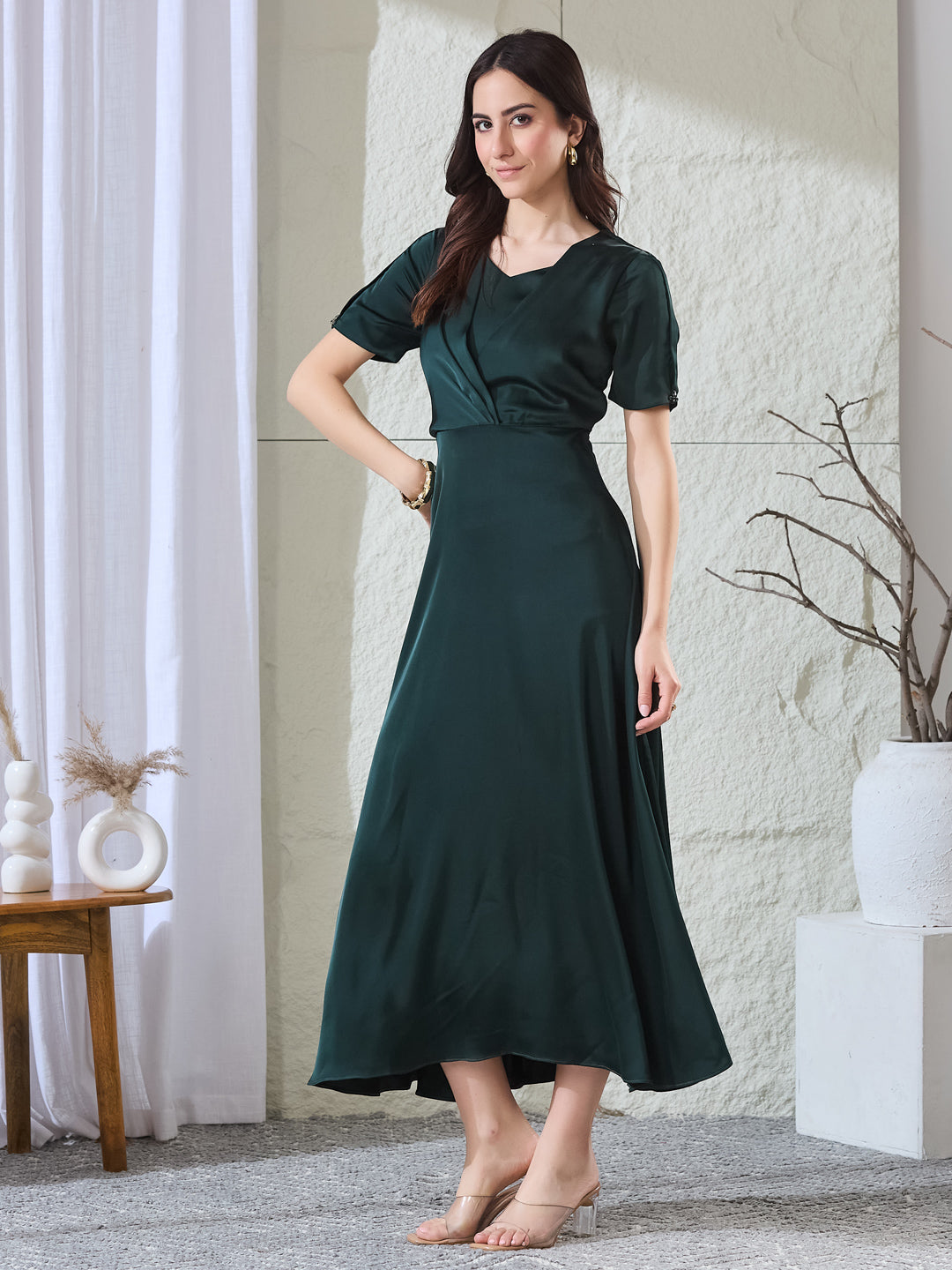 Latin Quarters Women's Green Solid Half Sleeves V-Neck Party A-Line Dress