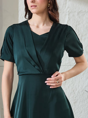 Latin Quarters Women's Green Solid Half Sleeves V-Neck Party A-Line Dress