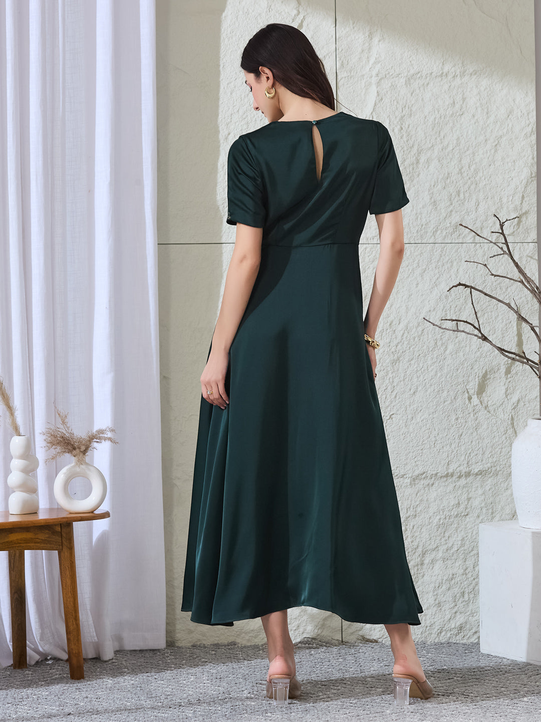 Latin Quarters Women's Green Solid Half Sleeves V-Neck Party A-Line Dress