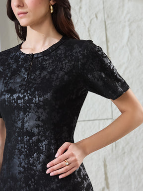 Latin Quarters Women's Black Half Sleeves Round Neck Casual Shift Dress