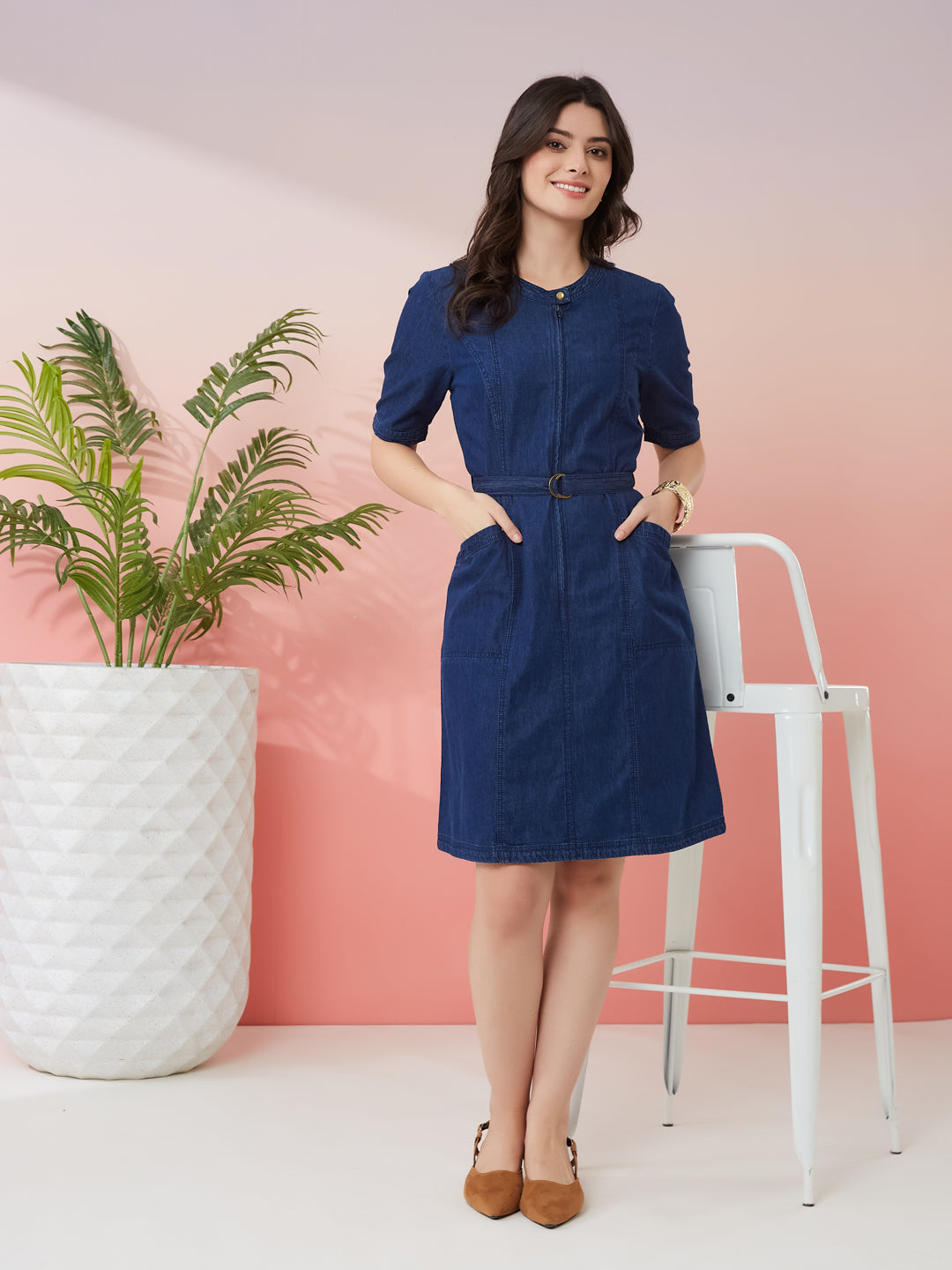 Latin Quarters Women's Blue Solid Round Neck Half Sleeves Casual Bodycon Dress