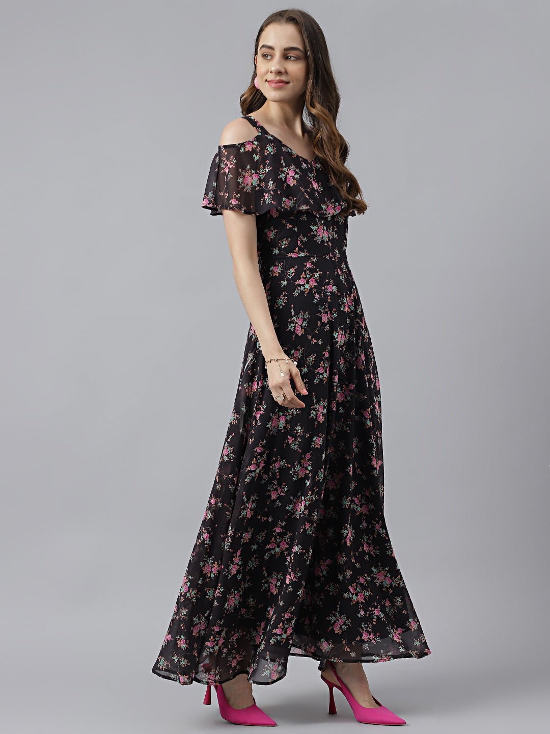 Latin Quarters Women's Black Half Sleeve Printed V-Neck Casual Dress