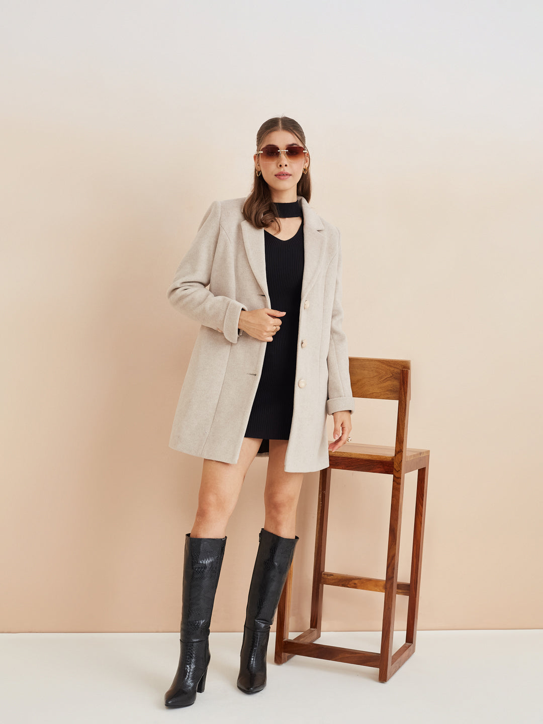Latin Quarters Women'S Beige Collar Neck Full Sleeves Solid Casual Coat