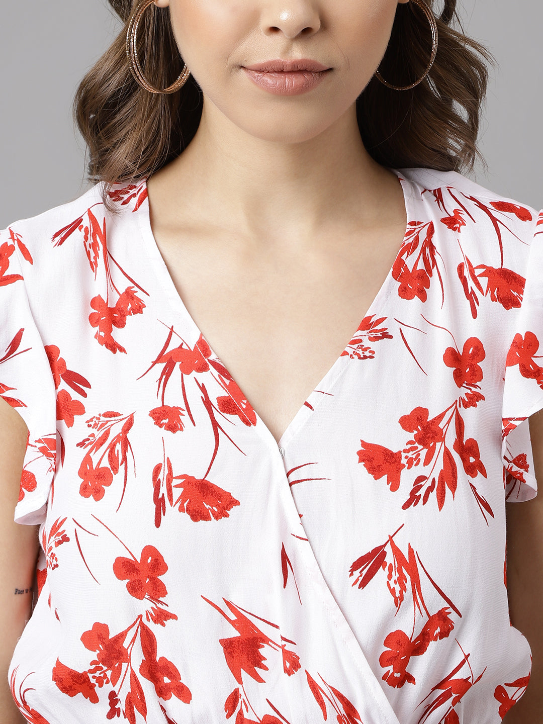 Latin Quarters Women's White Cap Sleeve Printed V-Neck Casual Jumpsuit