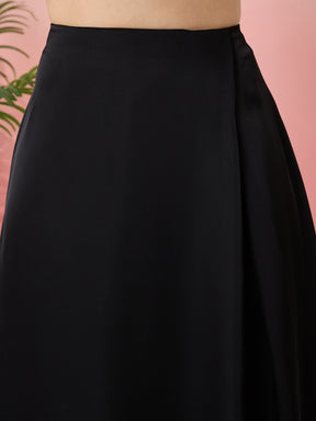 Latin Quarters Women's Black Solid Party A-Line High Rise Skirt