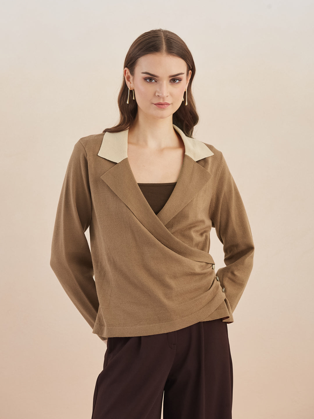 Latin Quarters Women's Brown Full Sleeves Spread Collar Solid Casual Regular Sweatshirt