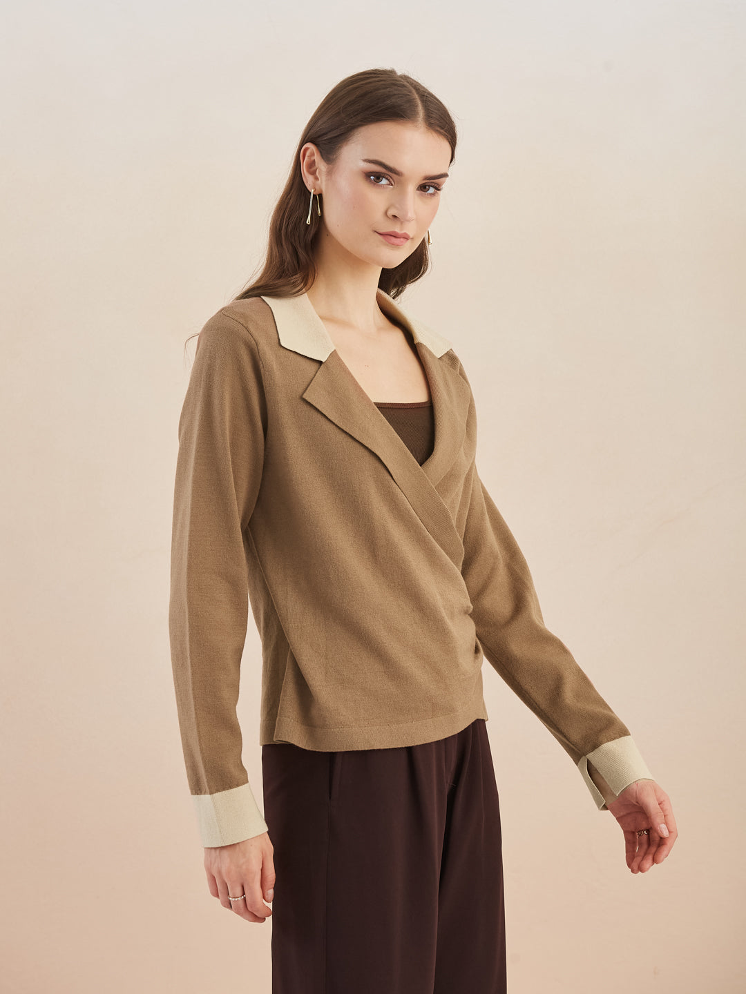Latin Quarters Women's Brown Full Sleeves Spread Collar Solid Casual Regular Sweatshirt
