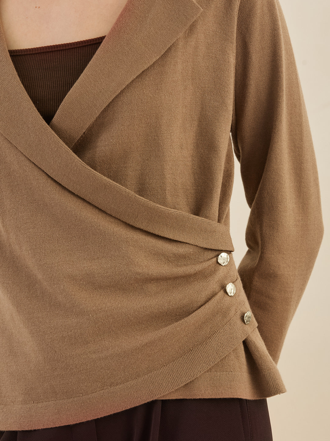 Latin Quarters Women's Brown Full Sleeves Spread Collar Solid Casual Regular Sweatshirt