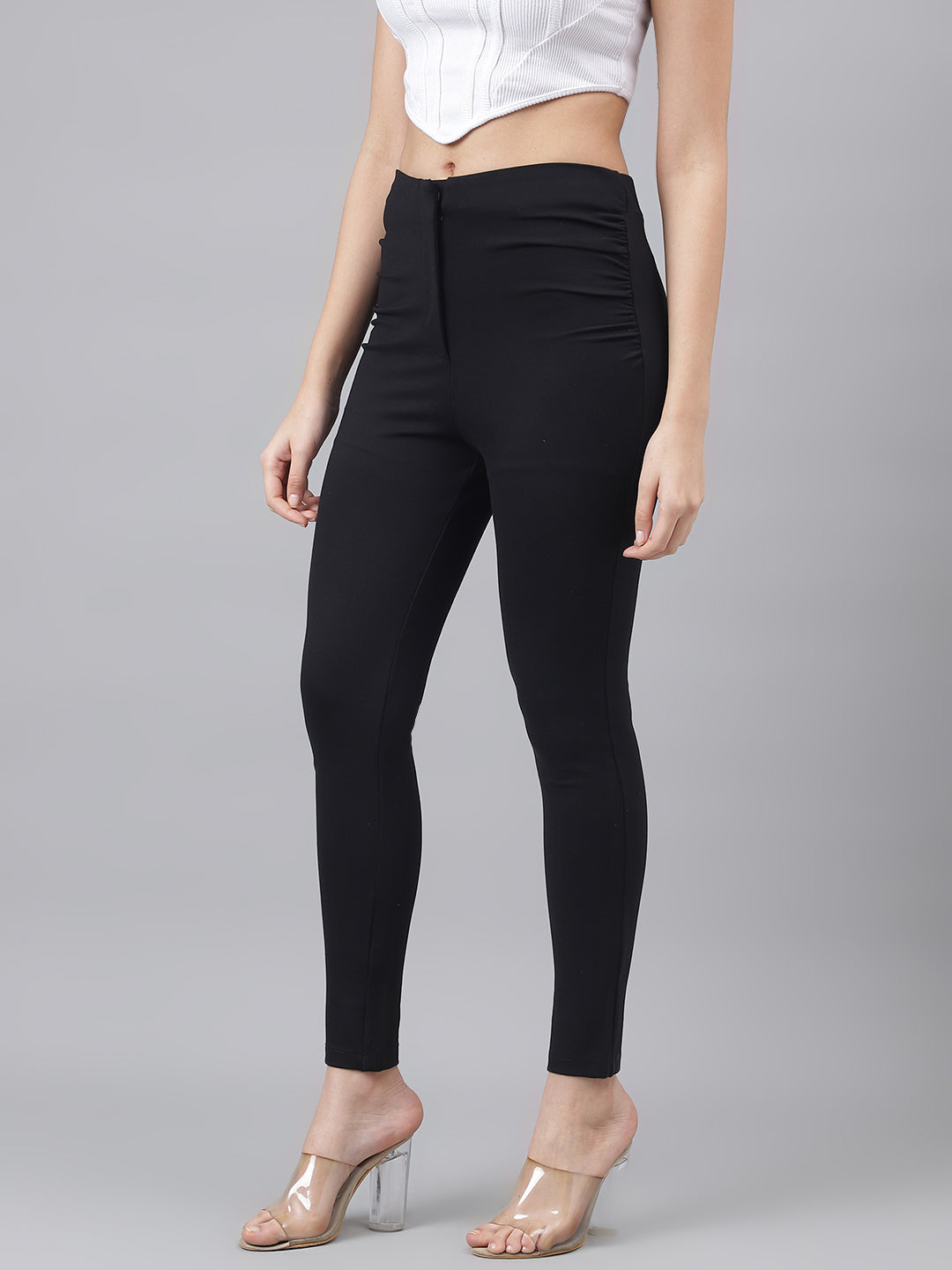 Women Black Slim-Fit Solid Jegging