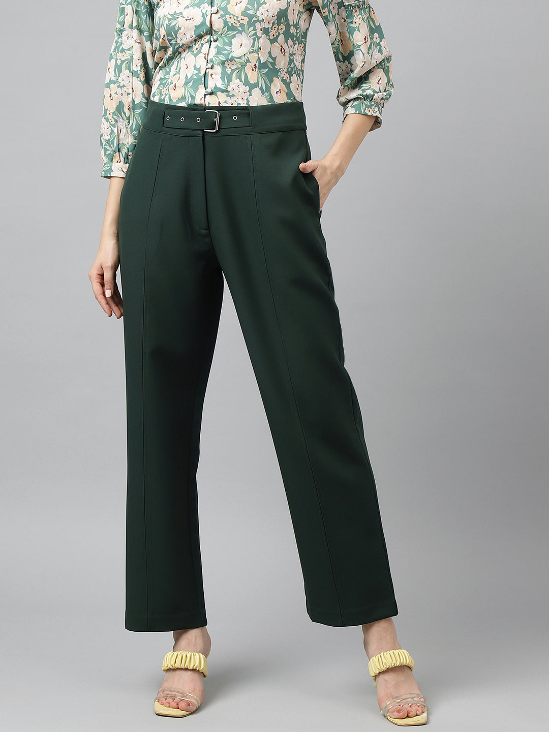Latin Quarters Women's Green Solid Straight Fit High Rise Pant