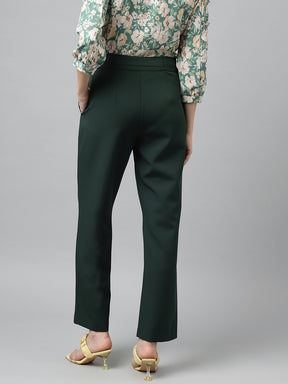 Latin Quarters Women's Green Solid Straight Fit High Rise Pant