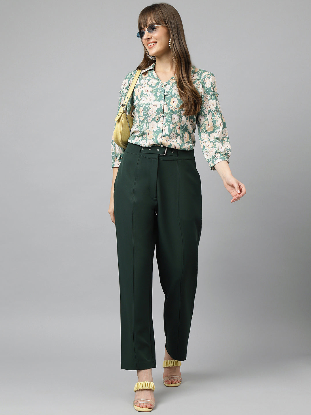 Latin Quarters Women's Green Solid Straight Fit High Rise Pant