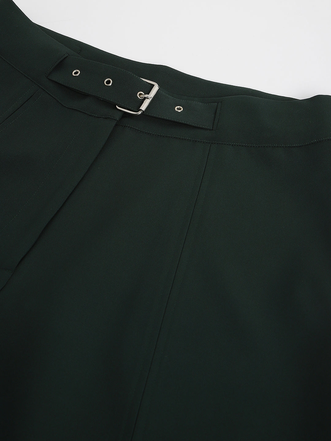 Latin Quarters Women's Green Solid Straight Fit High Rise Pant