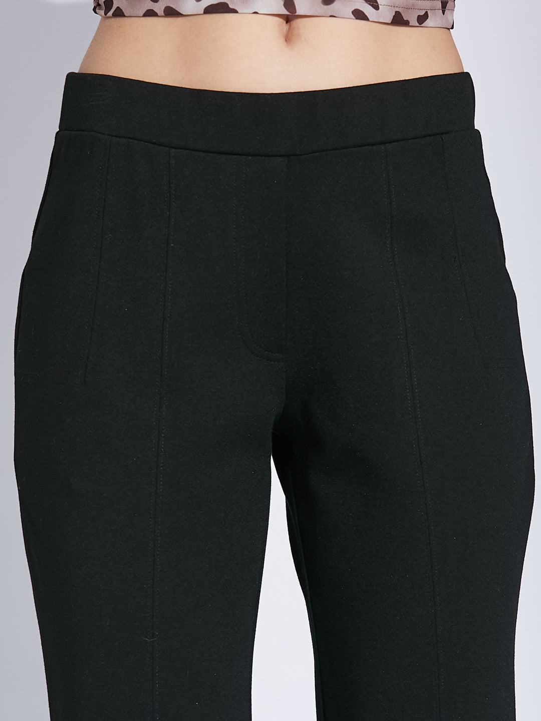 Latin Quarters Women's Black Solid High Rise Full Length Casual Trouser