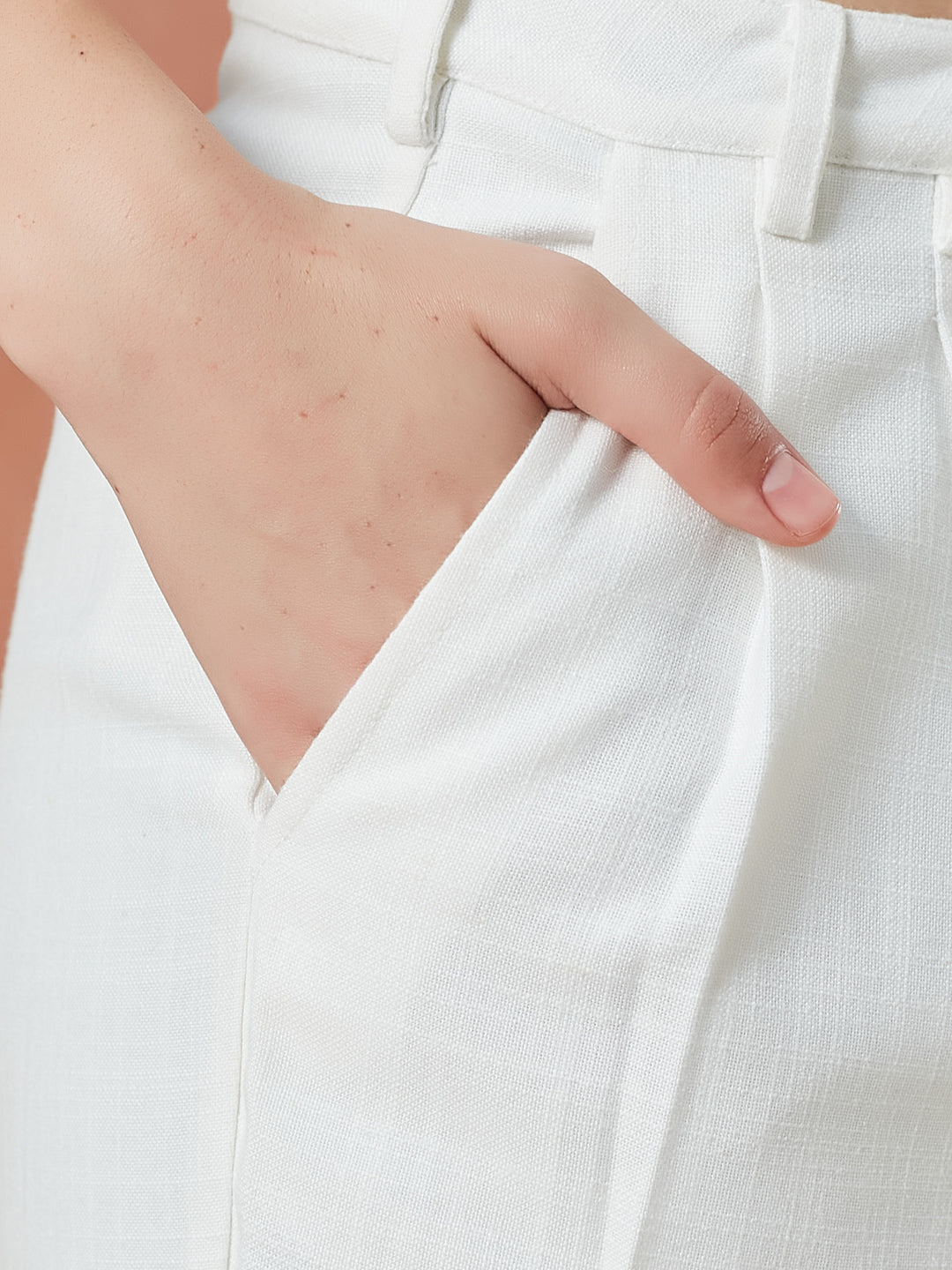 Latin Quarters Women's White Solid High Rise Formal Full Length Pant