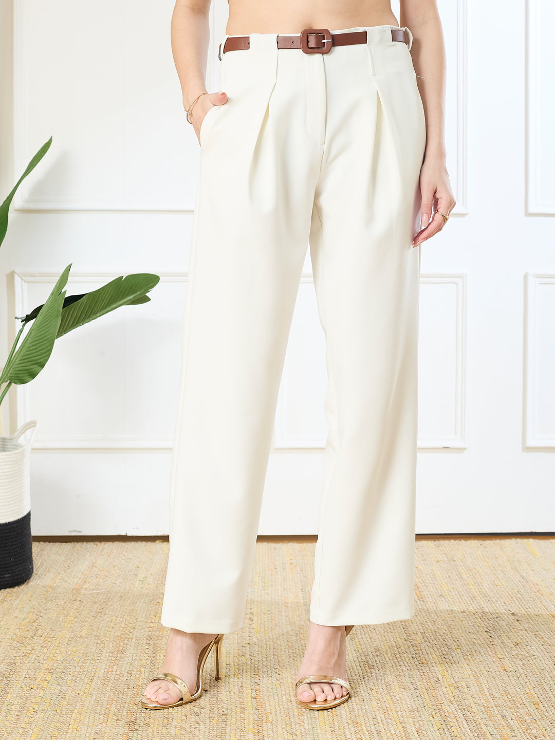 Latin Quarters Women's White Casual Solid High Rise Pant