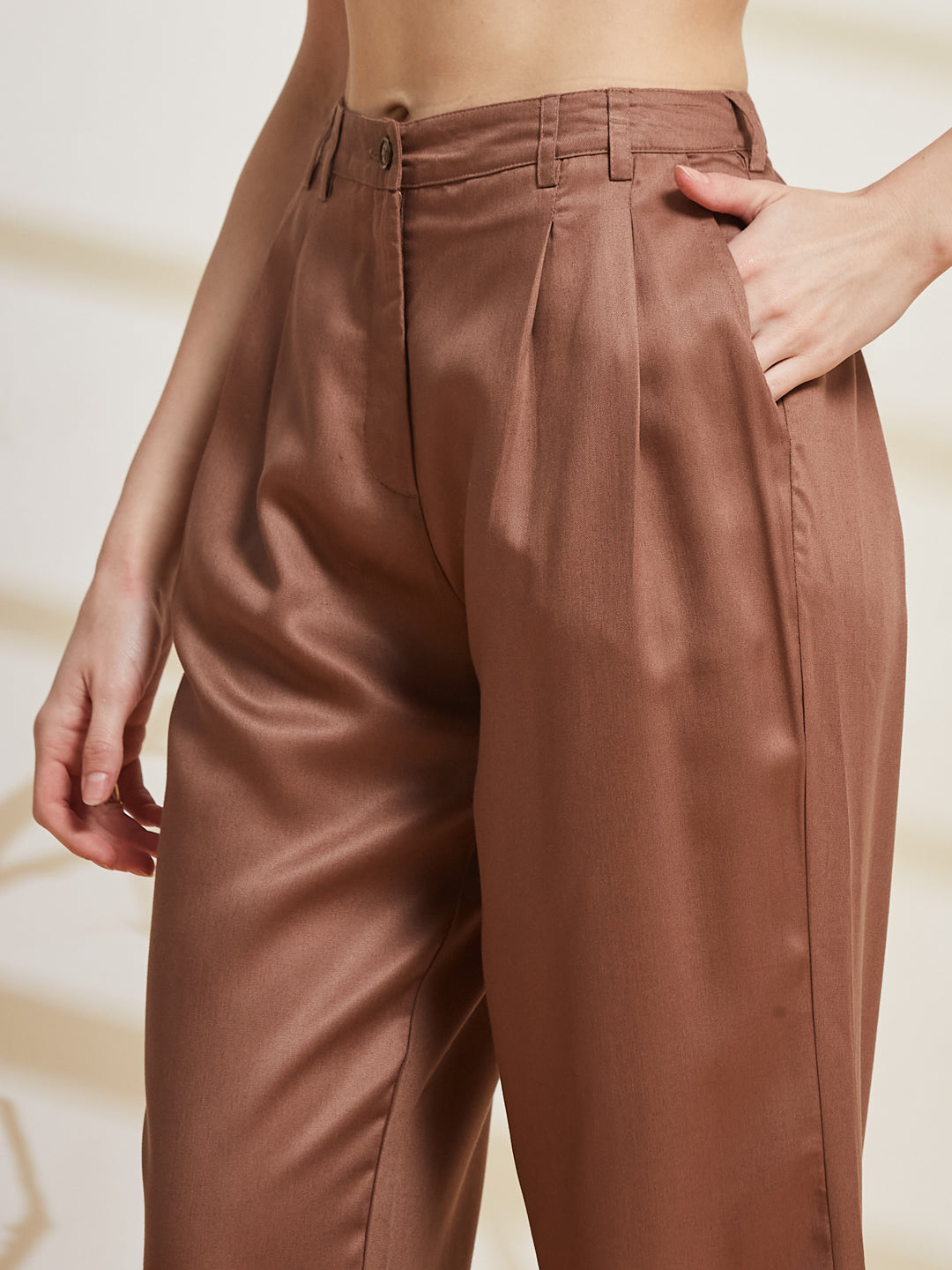 Latin Quarters Women's Brown Solid Casual Wide Leg High Rise Pant