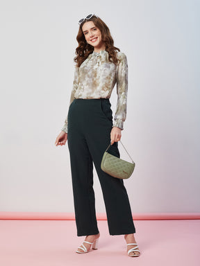 Latin Quarters Women's Green Solid Casual Straight Fit High Waist Pant